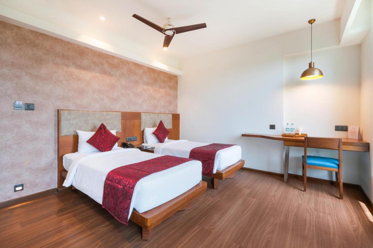 7 Apple Hotel - Viman Nagar Pune Exterior photo