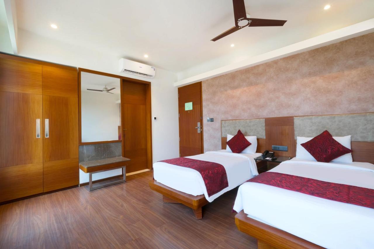 7 Apple Hotel - Viman Nagar Pune Exterior photo