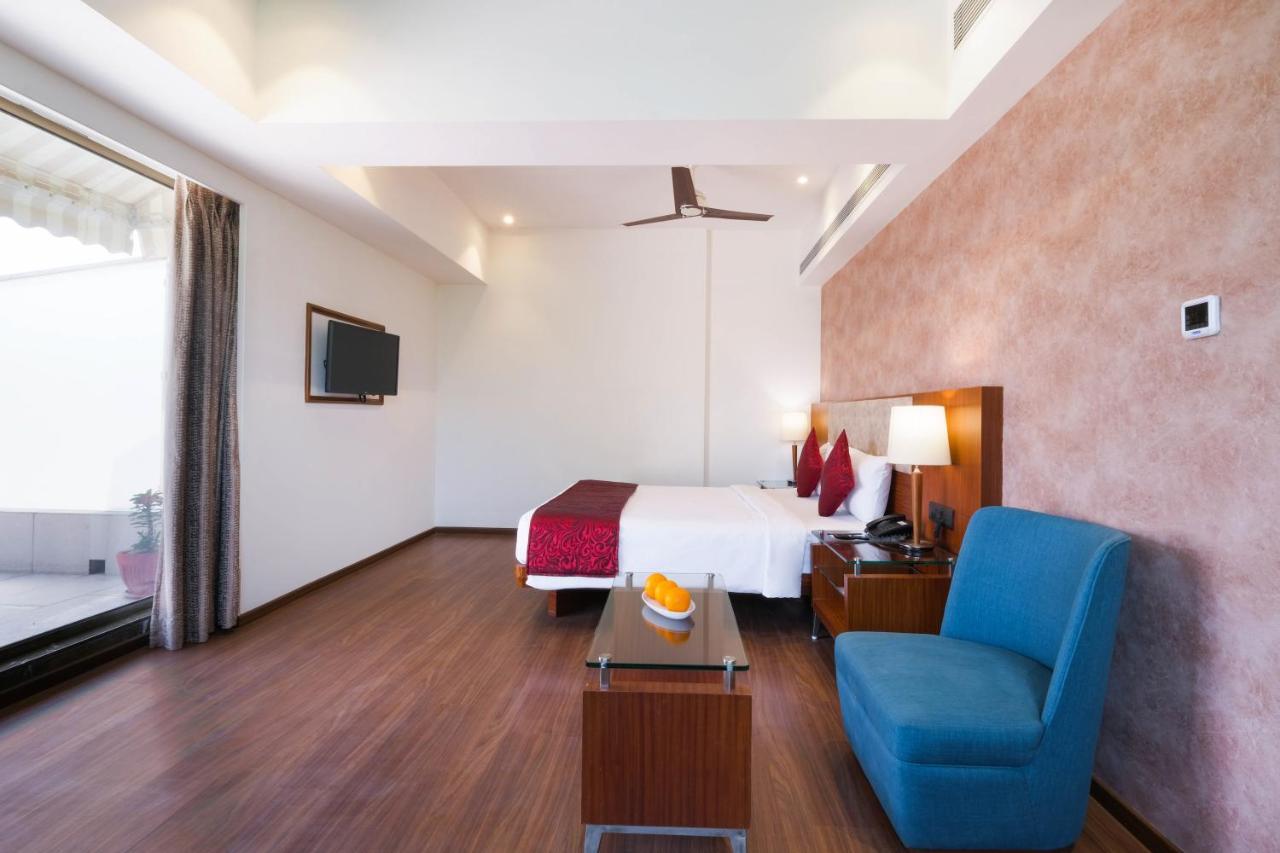 7 Apple Hotel - Viman Nagar Pune Exterior photo