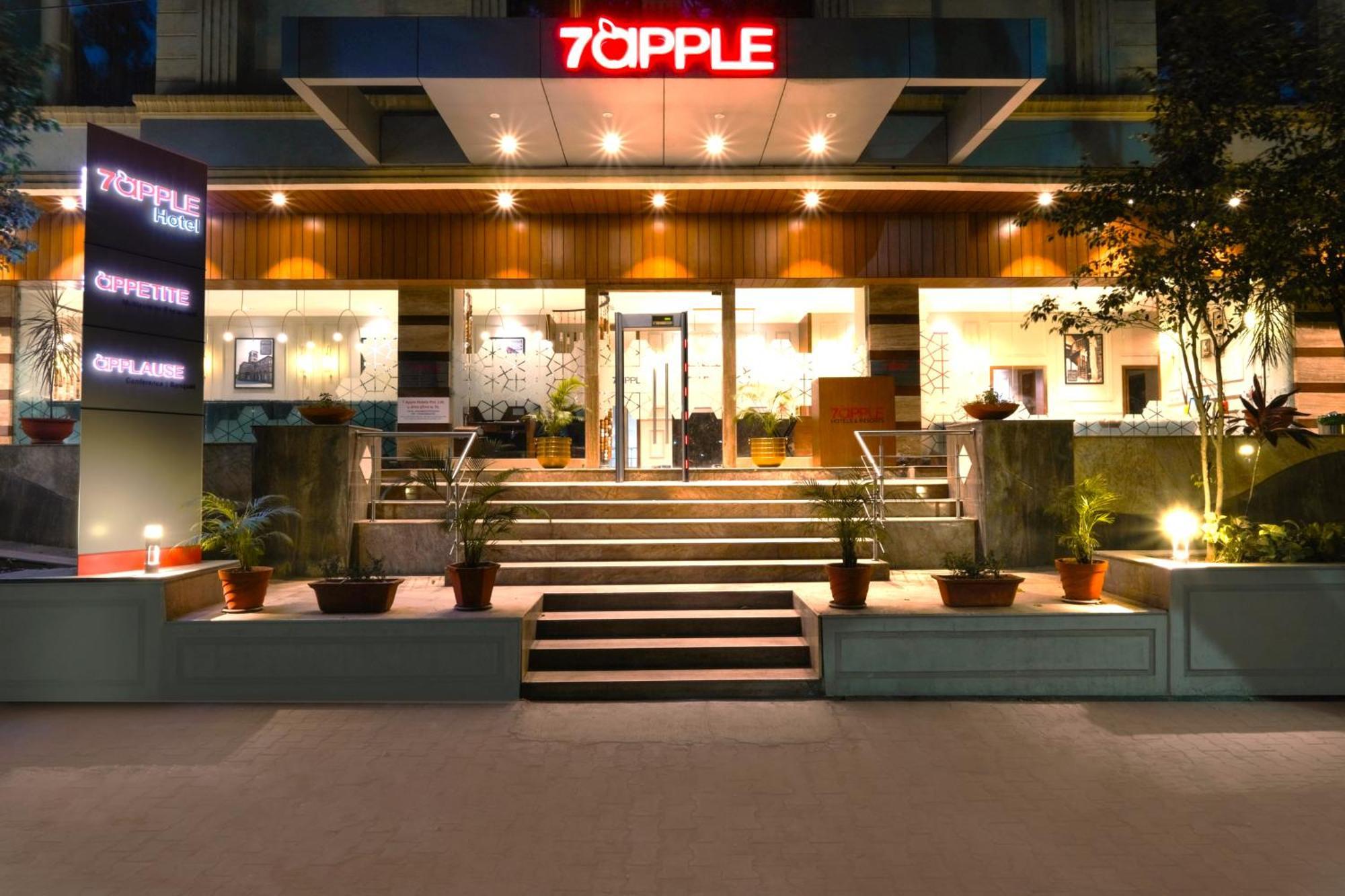 7 Apple Hotel - Viman Nagar Pune Exterior photo
